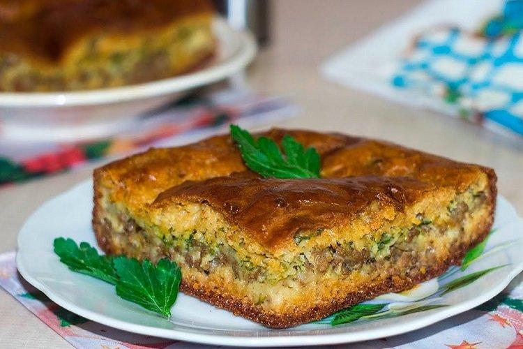 Пирог на кефире с мясом и луком