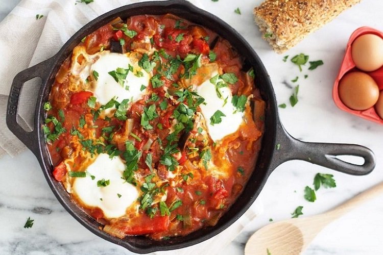 Шакшука с острым перцем