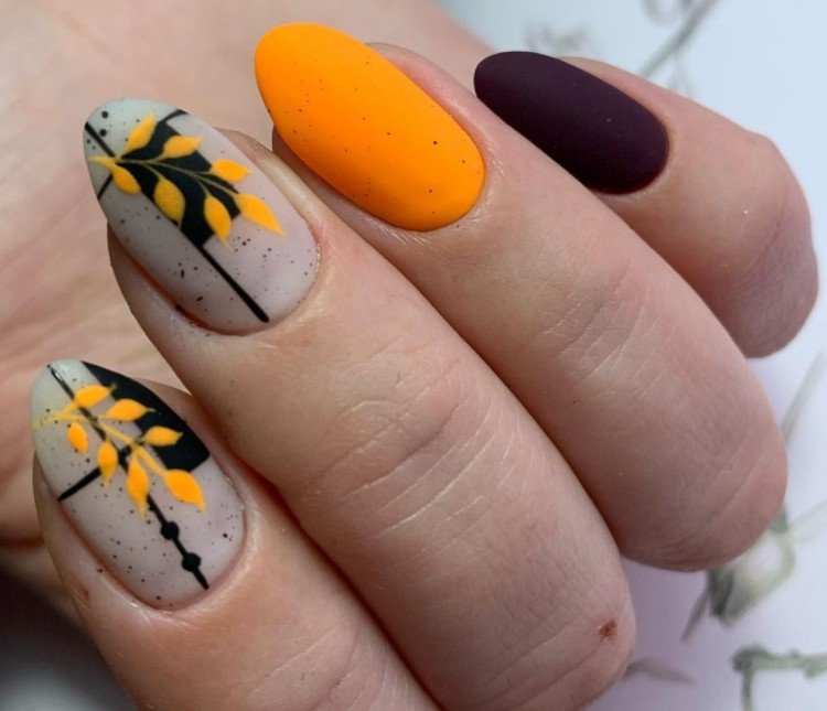 Контрастный маникюр