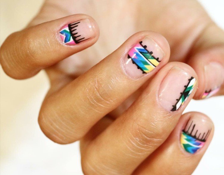 Абстракция в маникюре