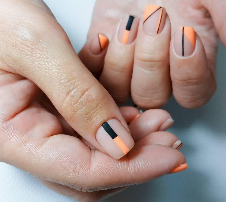 Геометрический маникюр