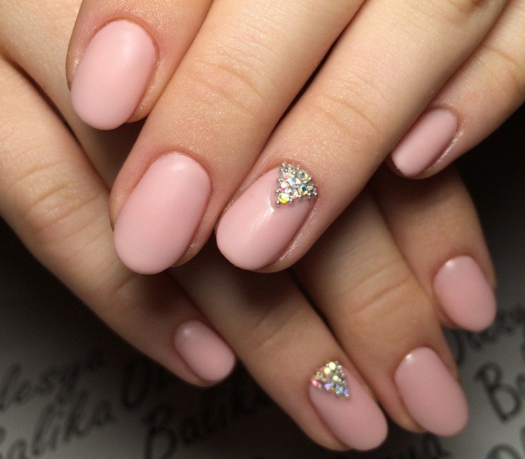 Стразы и камифубики