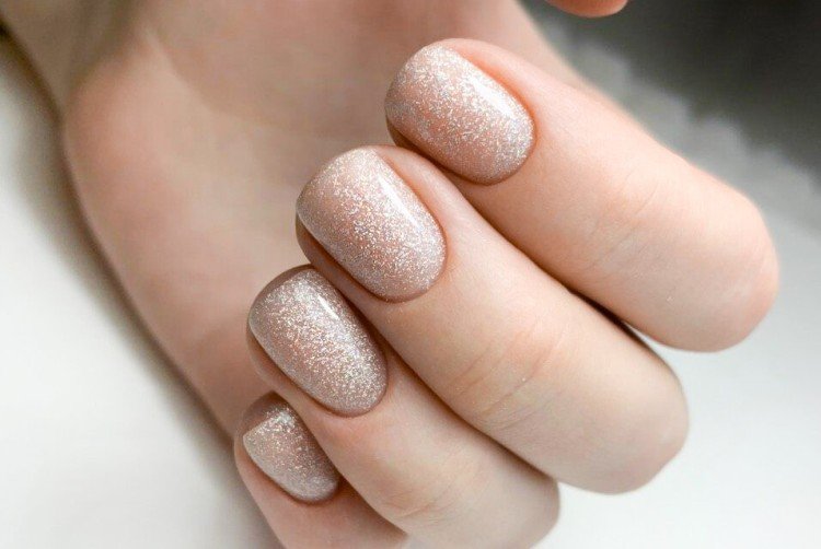 Блестки в прозрачной базе