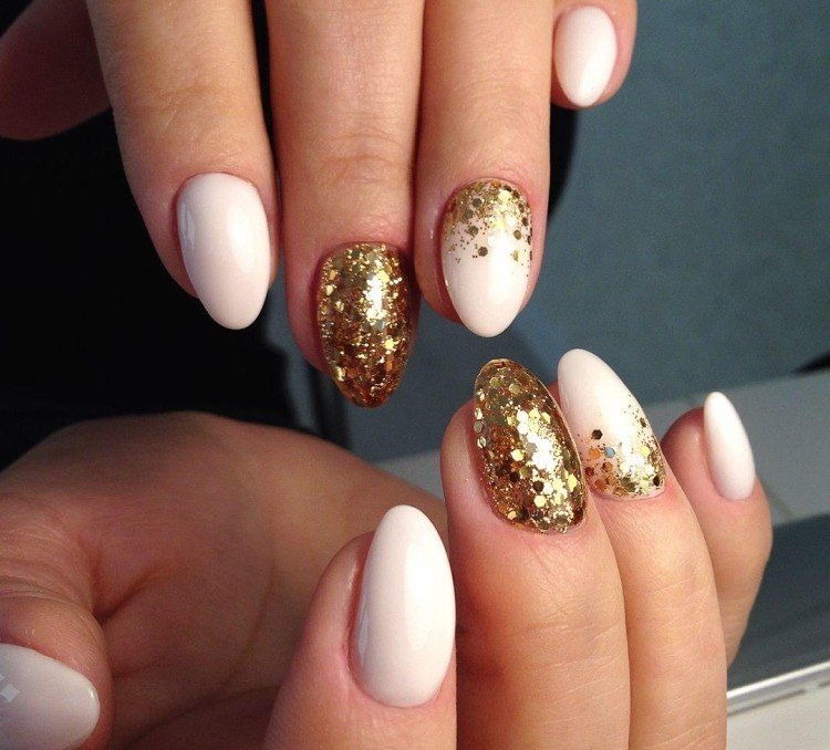 Золотые блестки