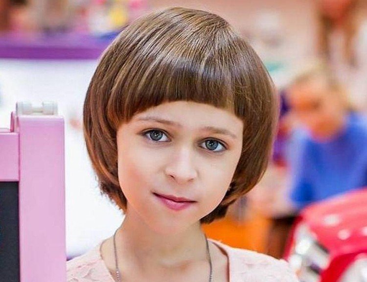 Стрижки для девочек в школу 2021 - фото