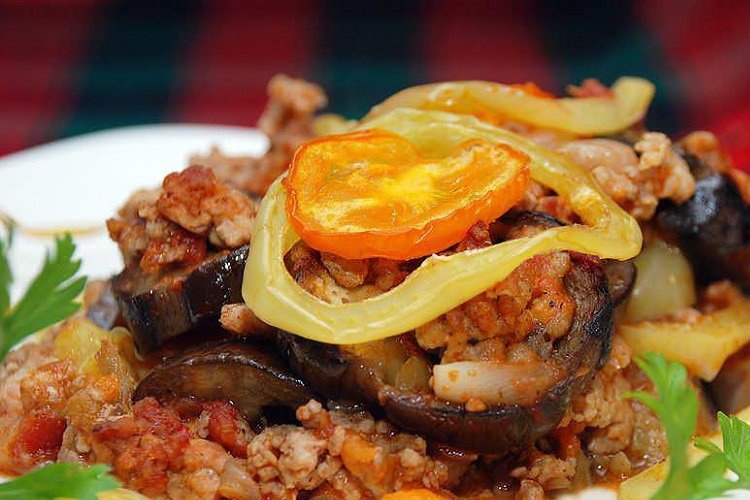 Мусака с вином