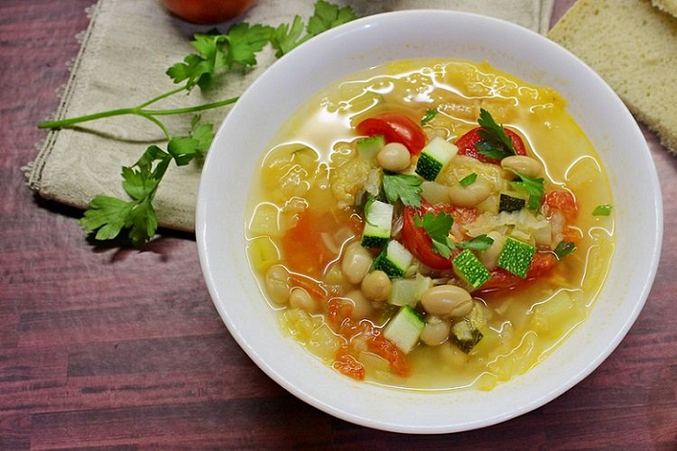 Минестроне с цукини