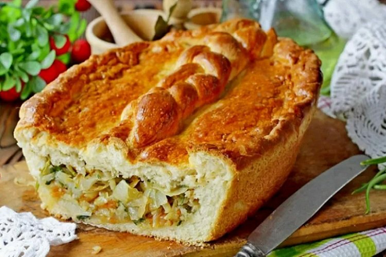 Заливной пирог с капустой на майонезе