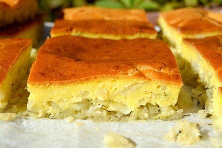 Быстрый заливной пирог на сковороде