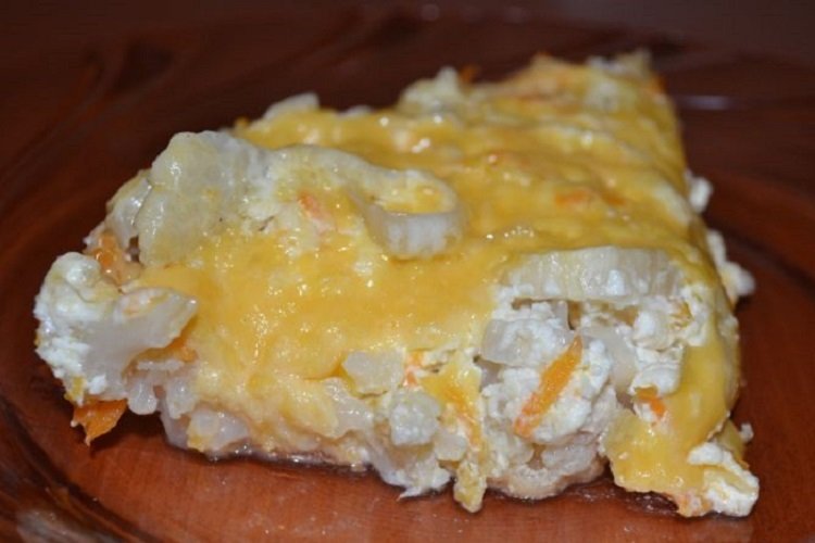 Запеканка из цветной капусты с индейкой и ананасами