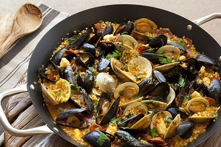 Паэлья с мидиями