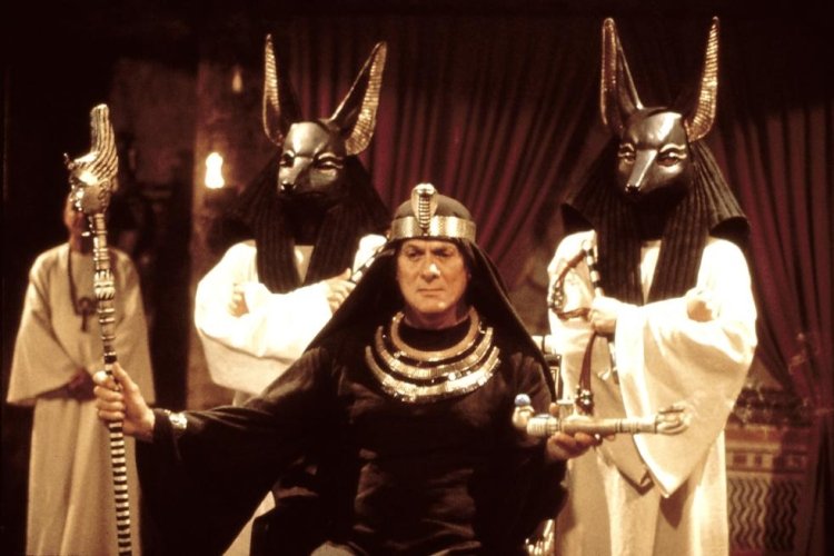 Мумия жива (1993)