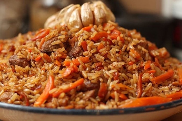 Плов из бурого риса с говядиной