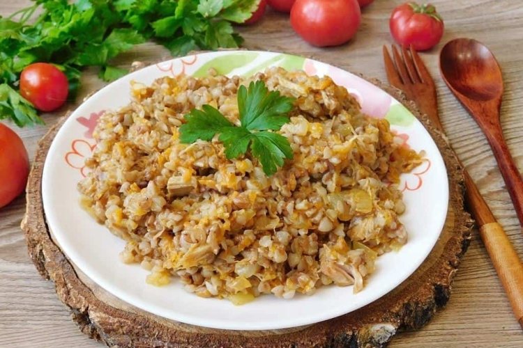 Гречка с тушенкой в мультиварке