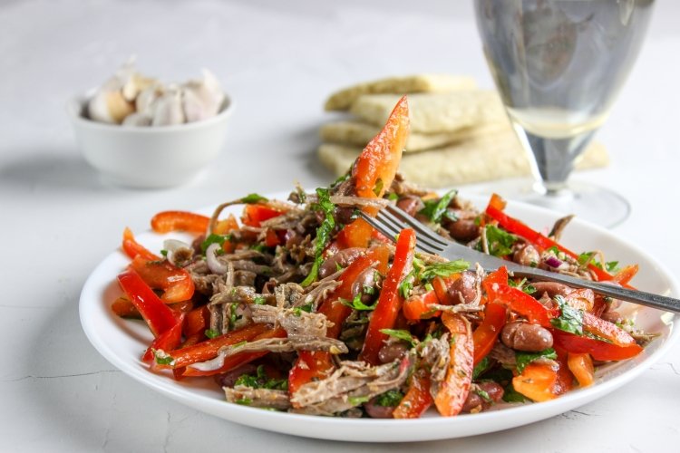 20 грузинских салатов, которые стоит приготовить