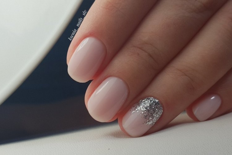 Полупрозрачный нюд с блестками