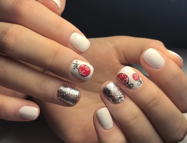 Новогодние рисунки на короткие ногти