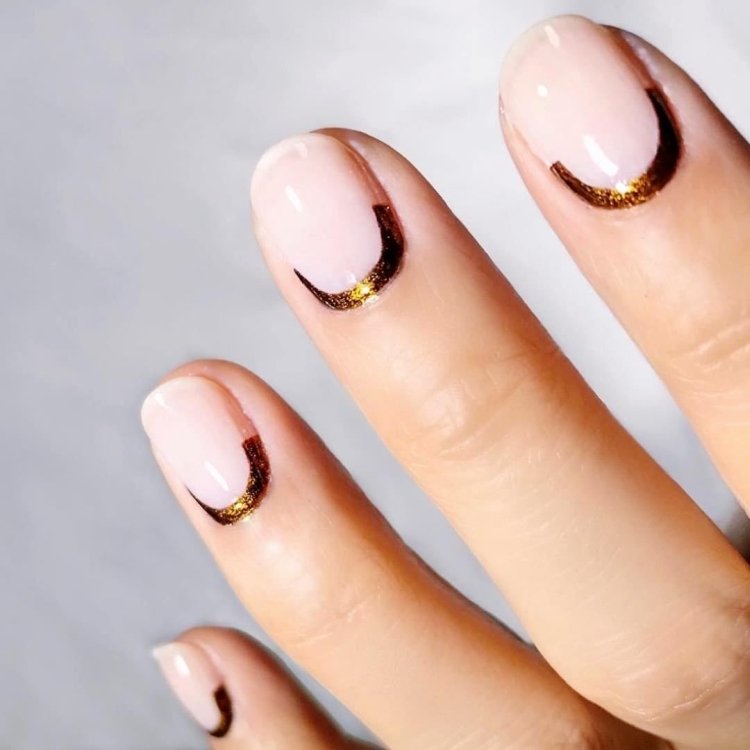 Обводка на короткие ногти