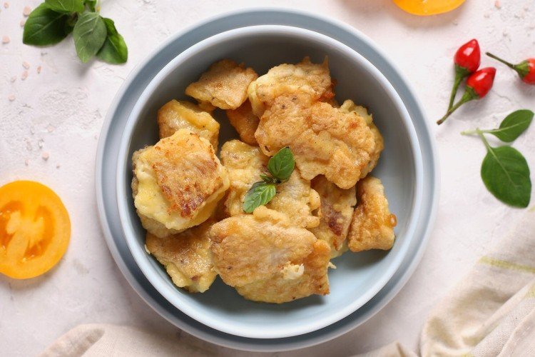 Минтай в пышном кляре из крахмала и сметаны