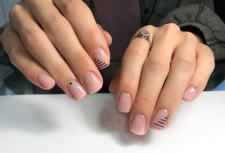 Нюдовый маникюр 2022