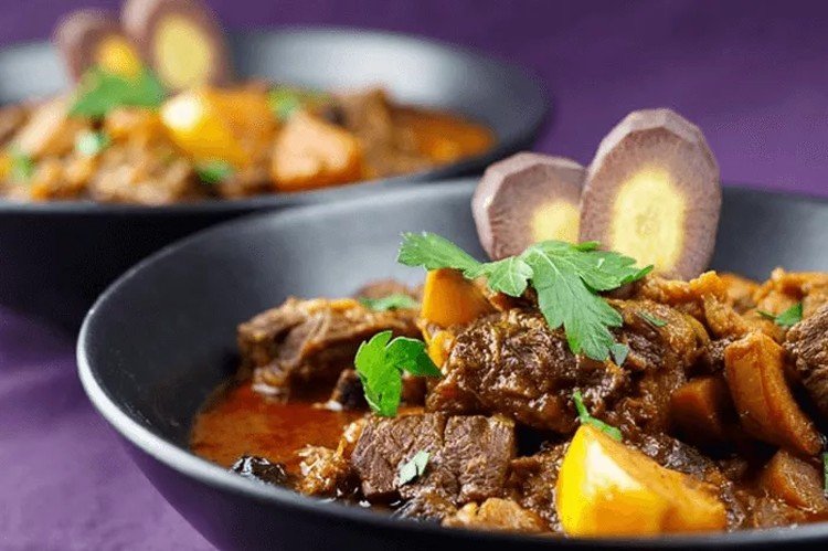 Мясо с айвой и апельсинами в духовке