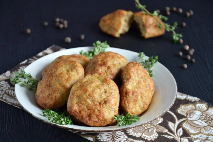 Котлеты из индейки в духовке