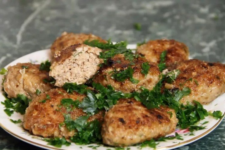 Котлеты по-домашнему в духовке