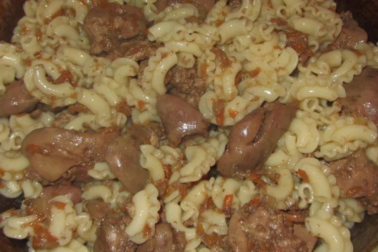 Макароны по-флотски с куриной печенью