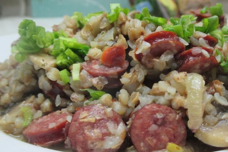 Гречка по-купечески с охотничьими колбасками