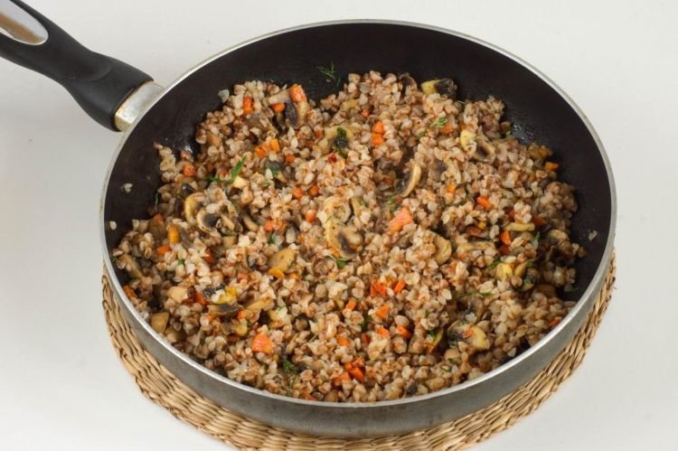 Гречка по-купечески с шампиньонами