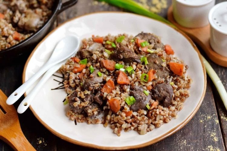 Гречка по-купечески с куриной печенью