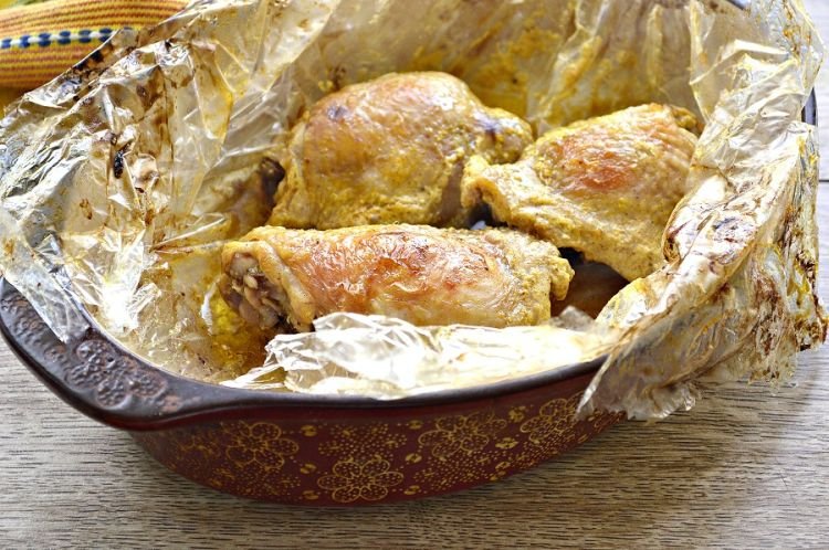 Сочные куриные бедрышки в рукаве