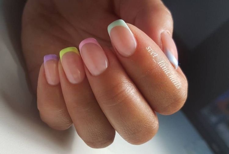 Разноцветный френч 2022