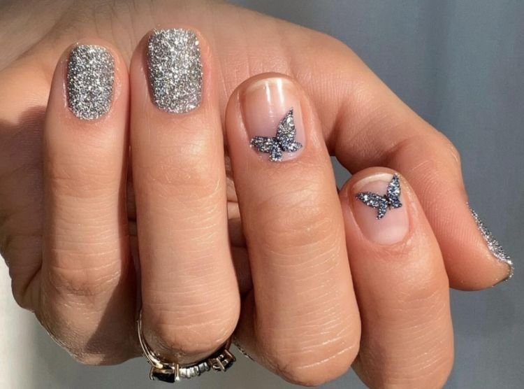 Светоотражающий маникюр