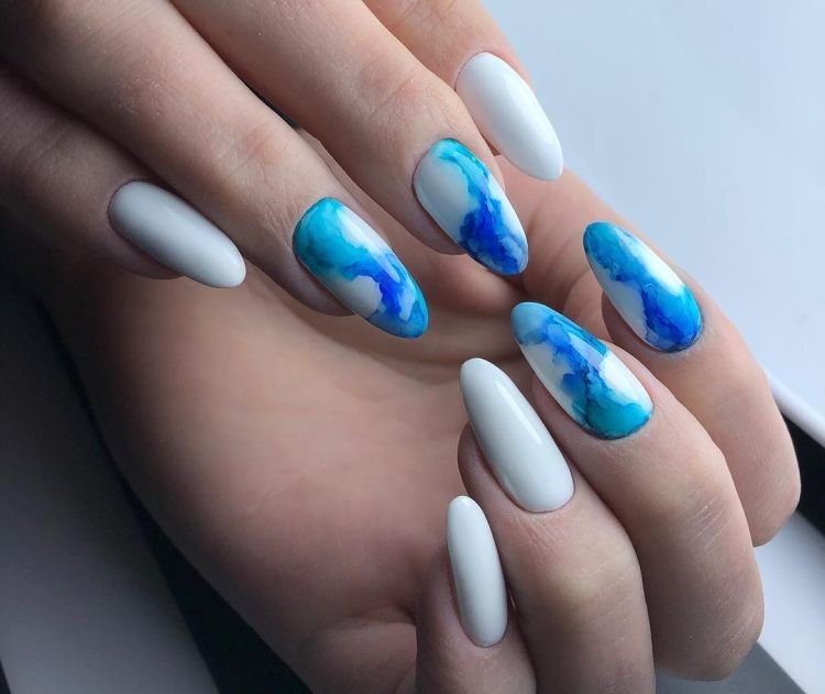 Синий и голубой маникюр