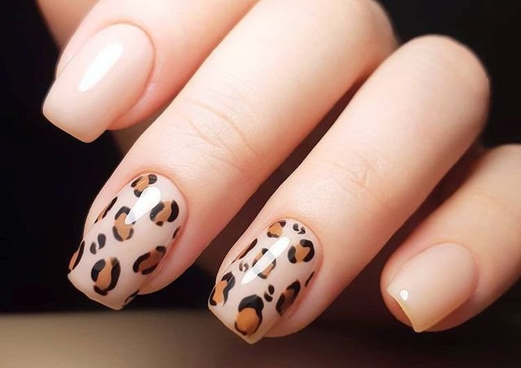 Маникюр с животными принтами