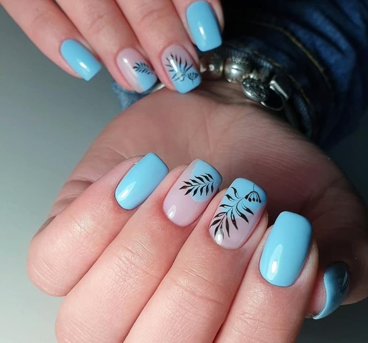 Голубой весенний маникюр