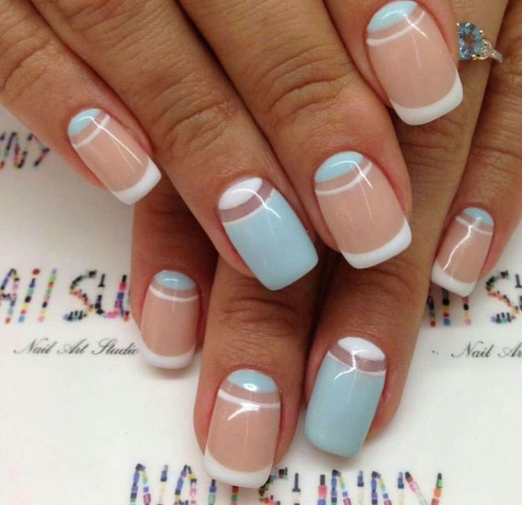 Френч с лунным маникюром