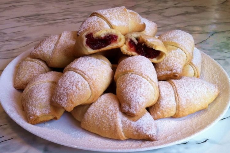 Рогалики с вареньем