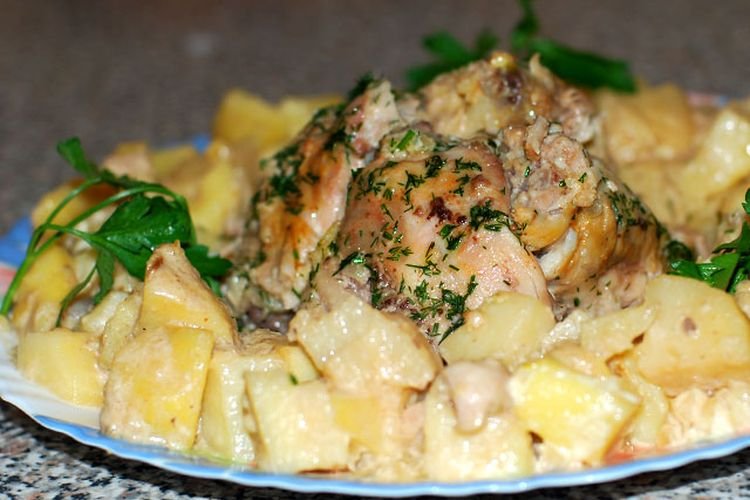 Картошка с курицей в сметане