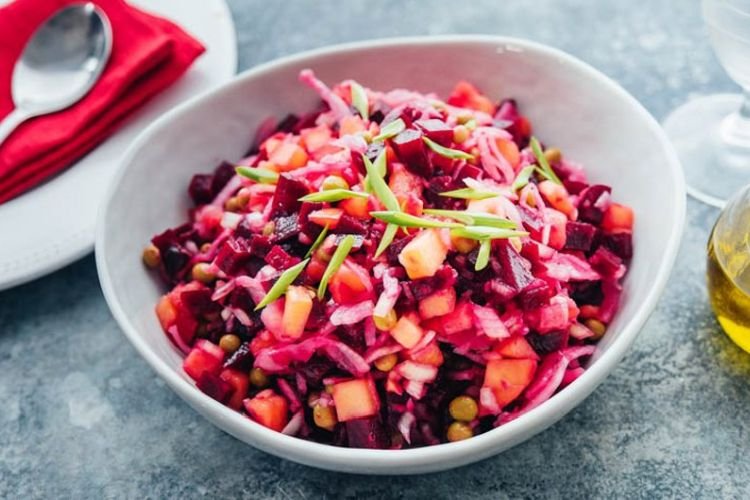 Винегрет с горошком и квашеной капустой