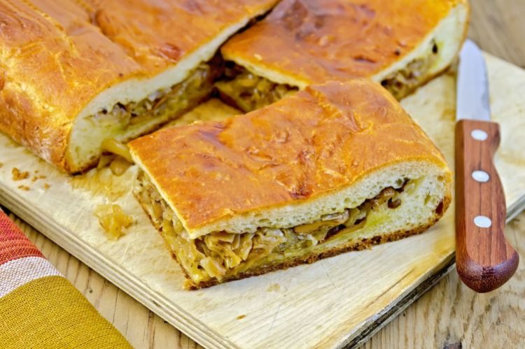 Дрожжевой пирог с капустой