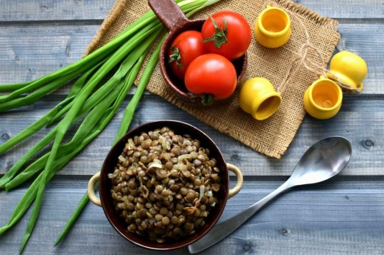 Чечевица с луком