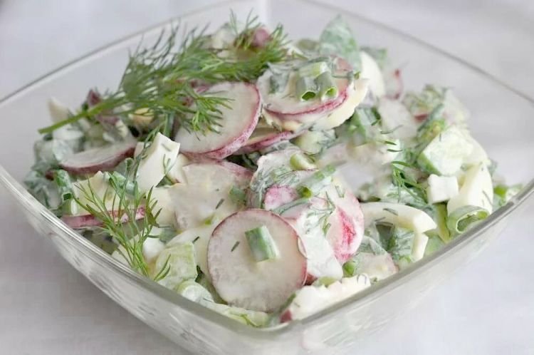 Салат с чечевицей и яйцом