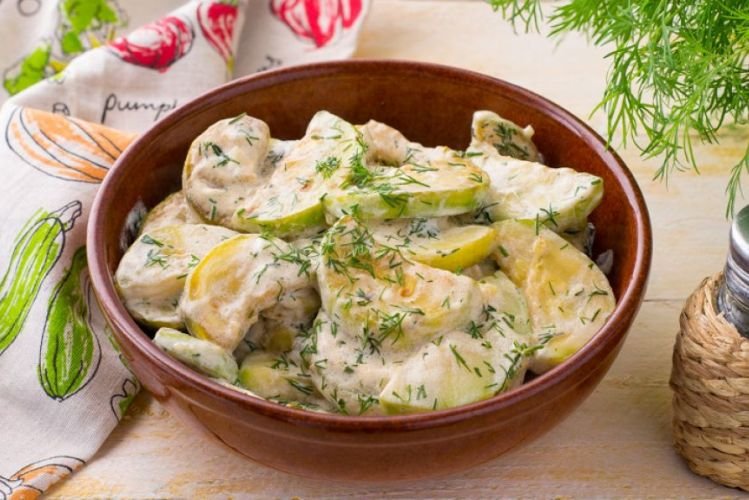 Жареные кабачки в сметане