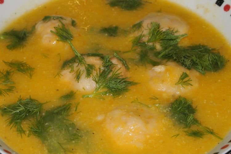 Кукурузный суп с фрикадельками