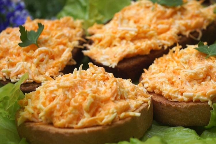 Бутерброды с корейской морковью