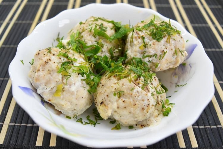 Рыбные котлеты на пару