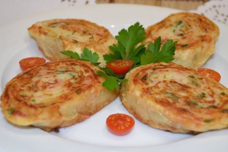 Рулетики из лаваша с картошкой и ветчиной