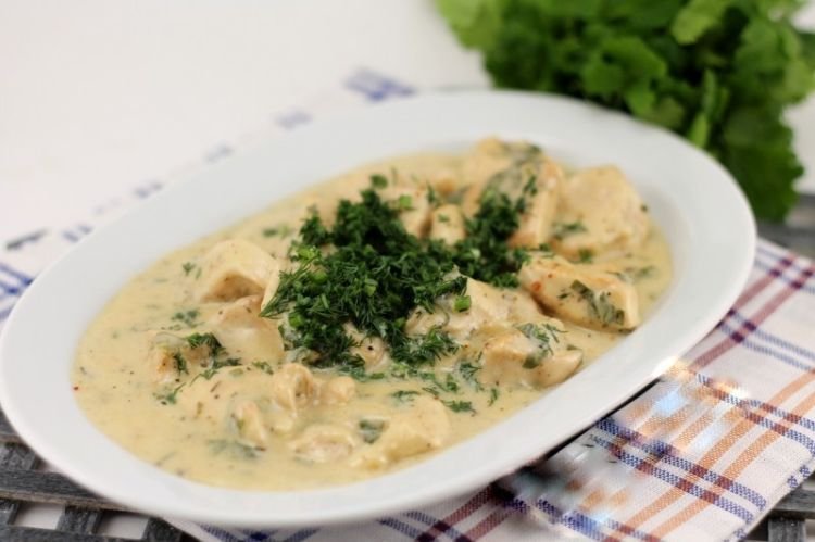 Курица в сливочно-чесночном соусе